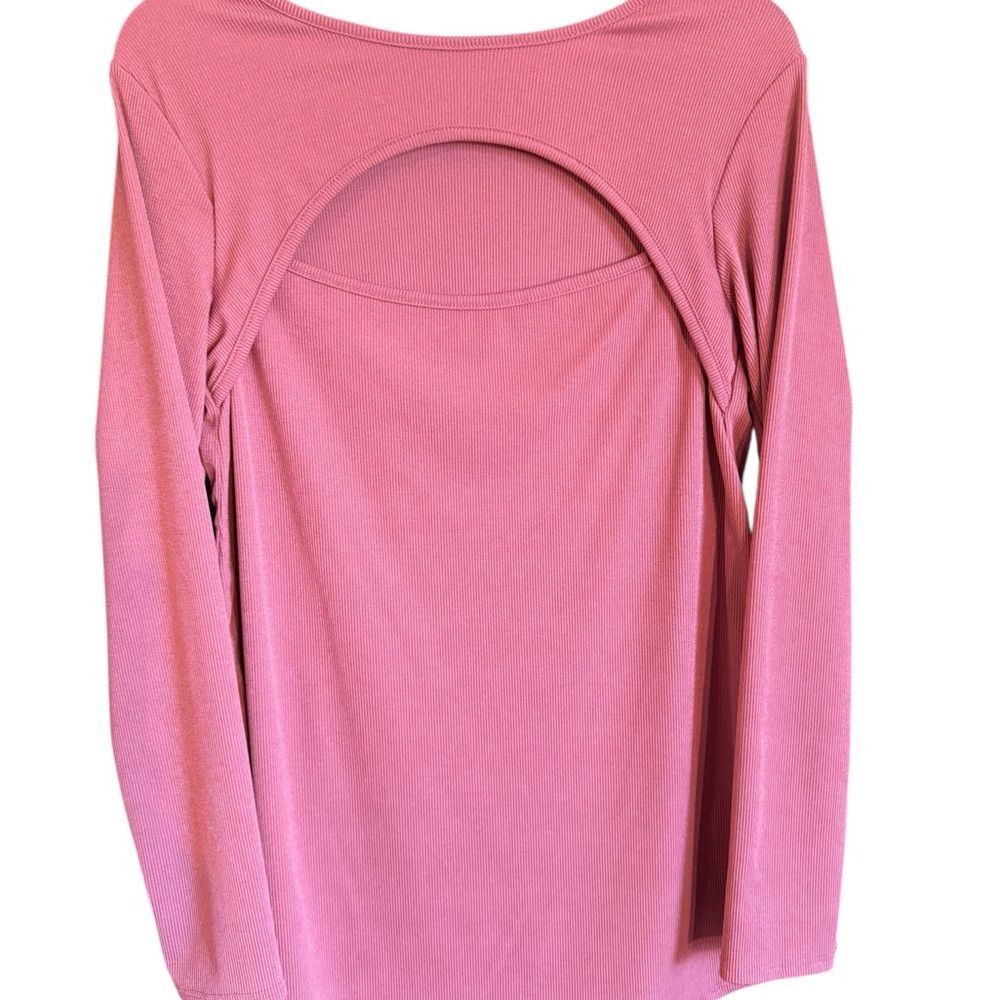Chic Mauve/Pink Long Sleeve BomBom Women's Stretchy Top with Cutout Size Medium